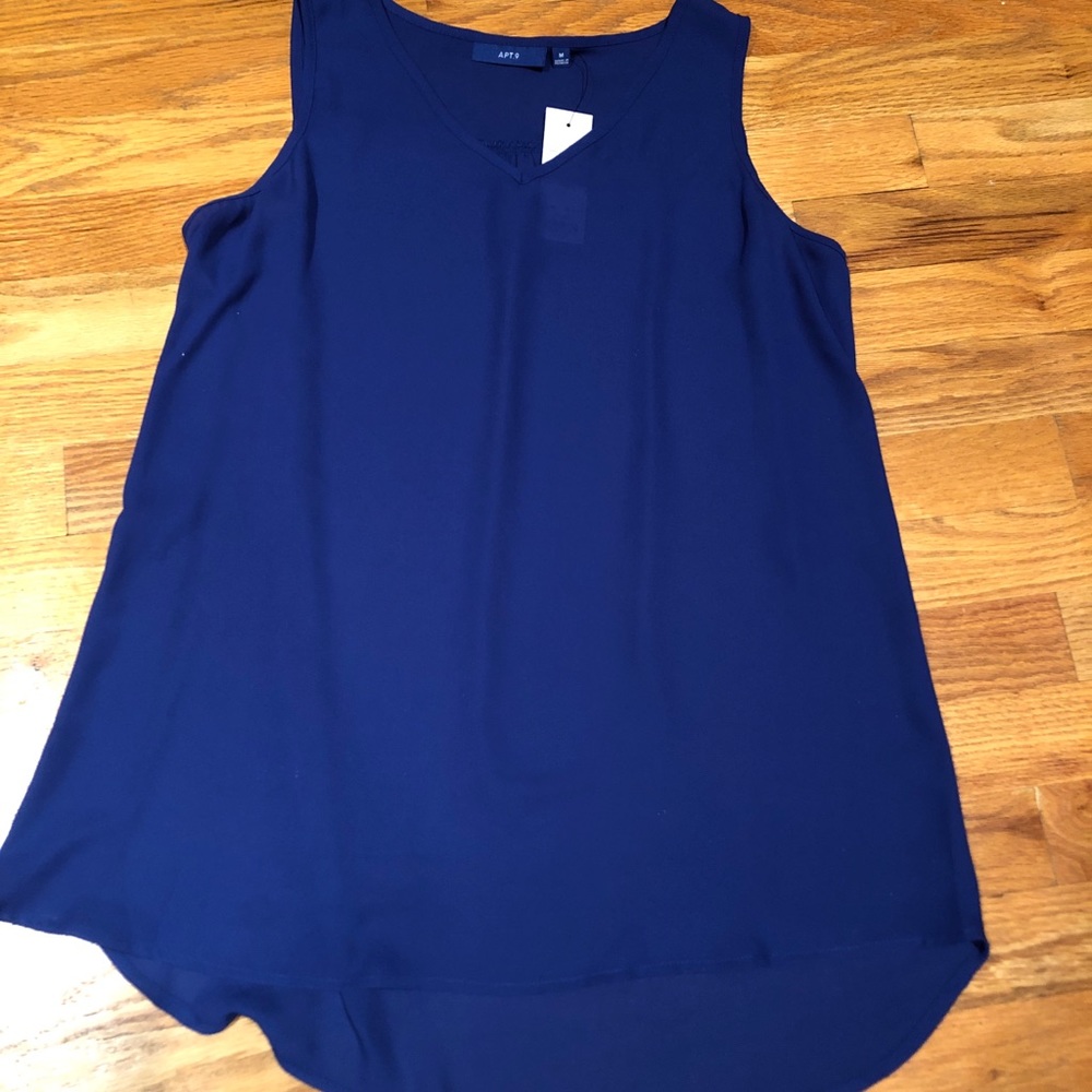 NWT Kohl’s Apt 9 Essential V neck blue shell sz M